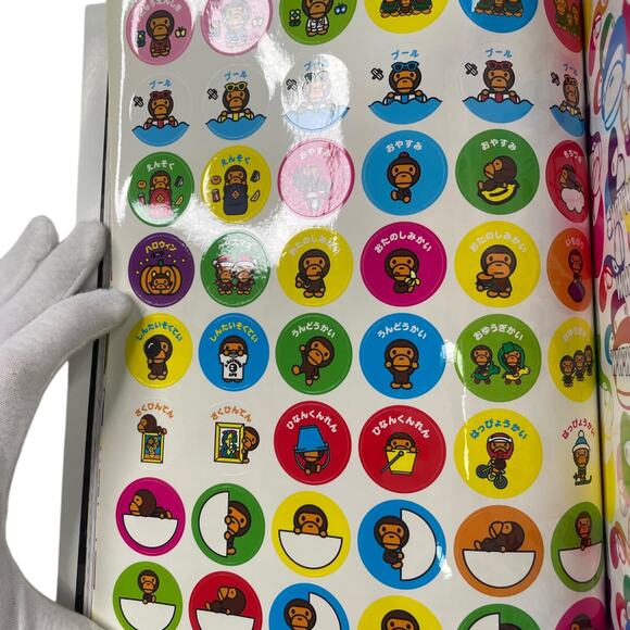 BAPE KIDS 2011 Summer Collection E-MOOK Catalog + 2 Items & Stickers - Picture 6 of 8